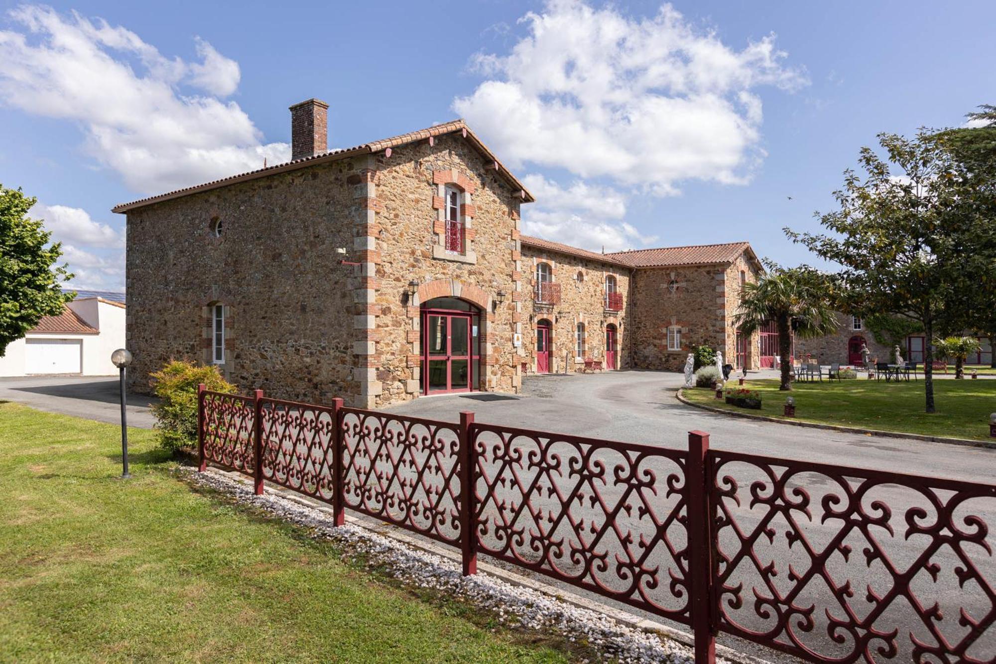 Chateau De La Richerie Beaurepaire  Exterior photo